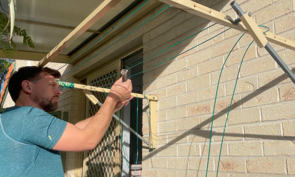 How to Re-String a Clothesline - Garden Knocks